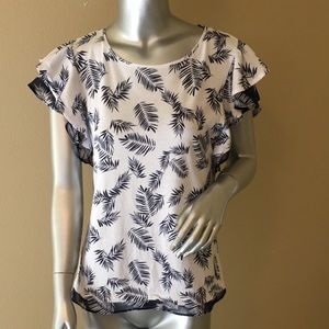 Maison Jules palm print ruffle Tee